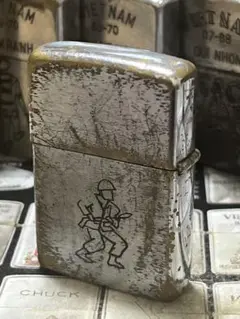 米陸軍ベトナム戦争本物ベトナムZippo1968 戦闘歩兵章・第一騎兵師団希少品 米陸軍ベトナム戦争本物ベトナムZippo1968 戦闘歩兵章・第一騎兵