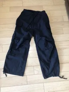 ブラック ナイロン カーゴパンツ
