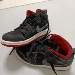 Nike Jordan ブラック/レッド スニーカー