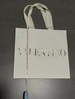 2026年最新】VALENTINO ショップ袋・ショッパーの人気アイテム - メルカリ