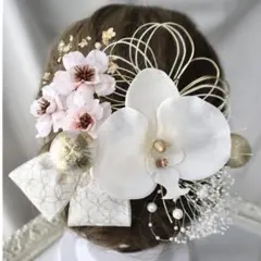 胡蝶蘭和装髪飾り パール胡蝶蘭とさくらの髪飾り 結婚式 卒業式 成人式 七五三