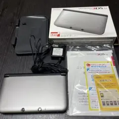 ニンテンドー3DS LL シルバー×ブラック 箱、説明書あり タッチペンなし