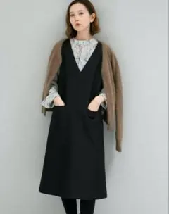 アーバンリサーチロッソ　Vネックジャンパーワンピース　ブラック