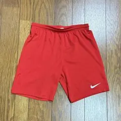 ナイキ　DRI-FIT ハーフパンツ　キッズ　レッド　１４０