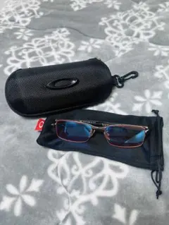 OAKLEY VILÃO replicaユニセックスサングラス本体専用ケース付きのサムネイル