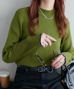 【最終値下げ】ディスコート　モチモチリブパイピングハイネック