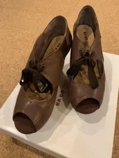 サヴァサヴァ　サンダル　ヒール　パンプス