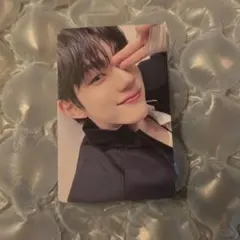 CLOSEYOUREYES 中華 中国 トレカ yzy 一直娯 ソンミン | Mercari