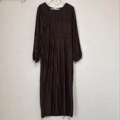tal by yumi しまむら　プリーツワンピース　茶　LL