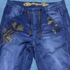 Desigual 花柄刺繍 デニムパンツ　30