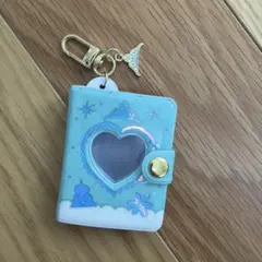 ディズニーストア　シークレットキーチェーン　ミニアルバム　ジャスミン