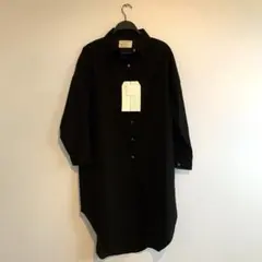 新品タグ付き】antiqua ロングシャツワンピース Mサイズ ブラックのサムネイル