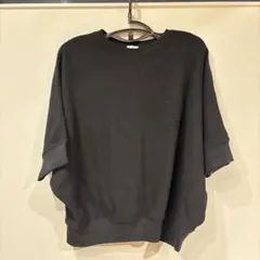 ブラックリブ編み五分袖トップス