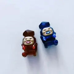 こびとづかん　リング　カプセルトイ 青 赤