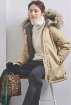 【ほぼ未使用】PYRENEX ベージュ ダウンジャケット JP 36