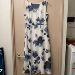 【一度のみ着用】フレアワンピース　Sサイズ　アンタイトル