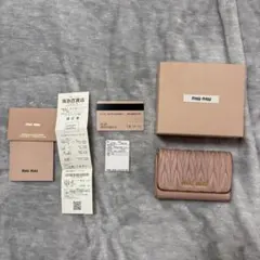 miu miu マテラッセ 三つ折り財布 ピンクのサムネイル