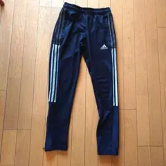 adidas ジャージ パンツ 140cm ネイビーのサムネイル