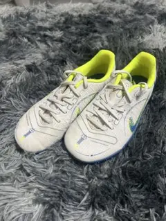 【ナイキ】NIKE フットサルシューズ　19.5cm サッカーシューズ　キッズ