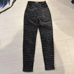 Item thumbnail for item 178dbcc6-14d8-4f6f-8f1a-61a9b5665a08