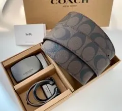 SALE♪コーチ　新品　リバーシブル　ブラウンシグネチャー　ベルトセット