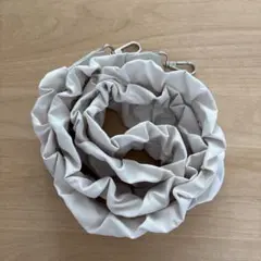 ホワイト フリル スマホ ショルダーストラップ