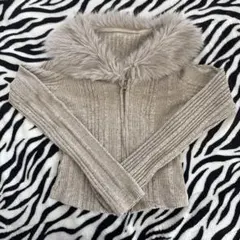 SHEIN Dazy ファー付き リブニット ベージュ Mサイズ