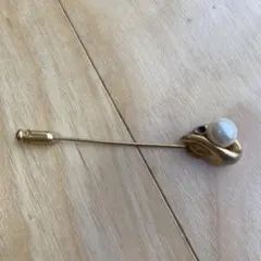 ゴールドカラー　模造パール付き　ピンブローチ