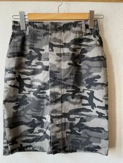 美品　迷彩柄タイトスカート ウエストゴム
