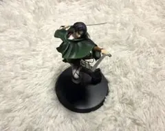 進撃の巨人 リヴァイ フィギュア アクションポーズ