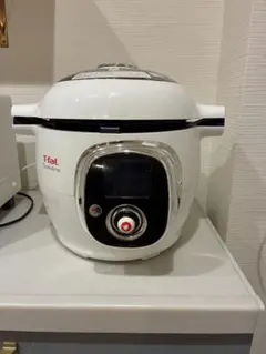引き取りでお値下げ　T-fal クックフォーミー3L ホワイト T-fal｜クックフォーミー 3L 電気圧力鍋 - ラ・クッチーナ