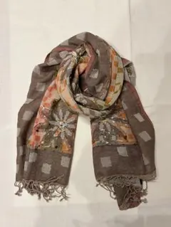 新品　ウール100%花柄刺繍のブラウンストール