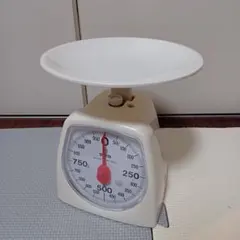 タニタ　キッチンスケール最大計量2kgのサムネイル