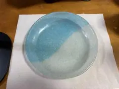 青と透明のグラデーション皿