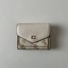 COACH 三つ折財布