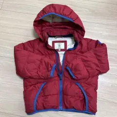 赤いフード付き中綿コート