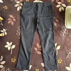 黒と白のストライプカジュアルパンツ