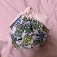 ハンドメイドのお弁当袋　水色　おうち模様