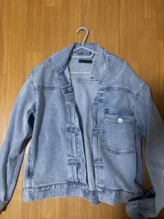 ユニクロ ライトブルーデニムジャケット
