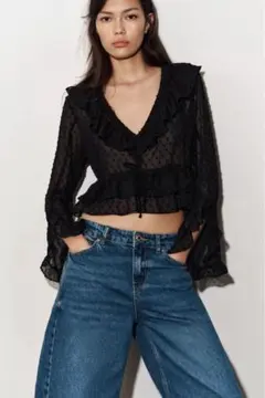 ザラ　フリル付きドット柄メッシュ地ブラウス