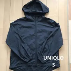 UNIQLOポケッタブルUVカットパーカS 黒　サイズ160 薄手ジャンパー