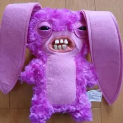 ファグラーユニークなピンクのぬいぐるみ