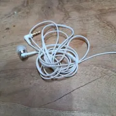 ホワイト インイヤーイヤフォン 3.5mmジャック