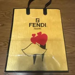 GUCCI FENDI ショップ袋 2枚セット - メルカリ