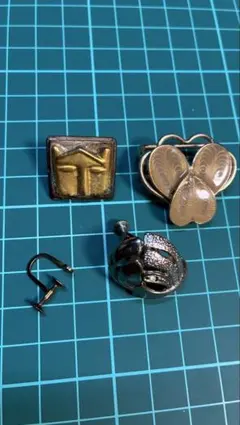 ユニークデザイン金属製アクセサリー4点セット　ゴールド　シルバー
