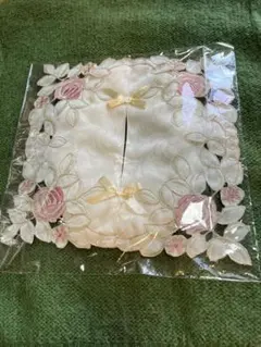 花柄刺繍ティッシュボックスカバー