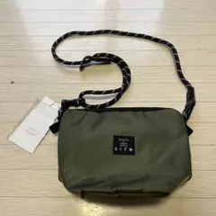 新品 C.U.L サコッシュ オリーブ