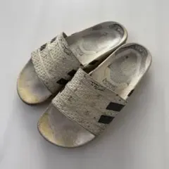 アディダスサンダル