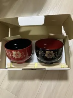 桜と楓模様の汁椀セット（赤・黒）