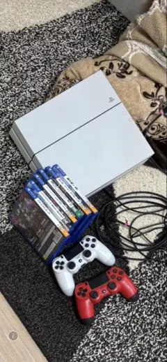 PlayStation 4 本体 白 コントローラー2つ、ソフト付き